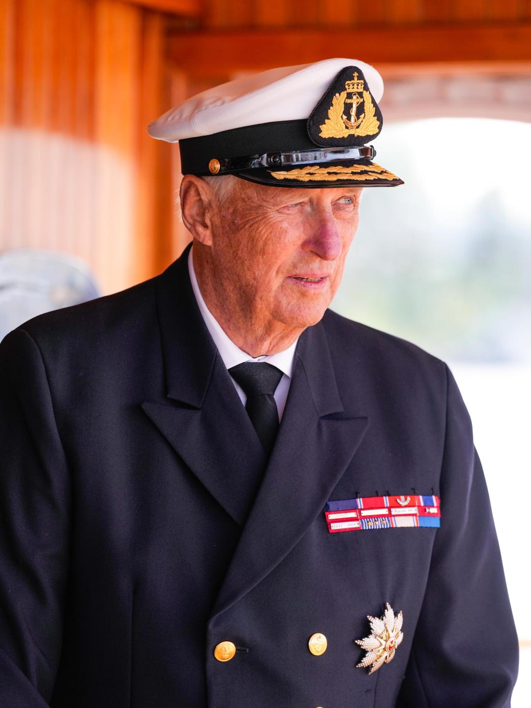 Click image for larger version  Name:	53952a644777af3ddb1c8d75b44b512ed2ecc330-1500x2000.jpg Views:	2 Size:	122,8 KB ID:	1160548